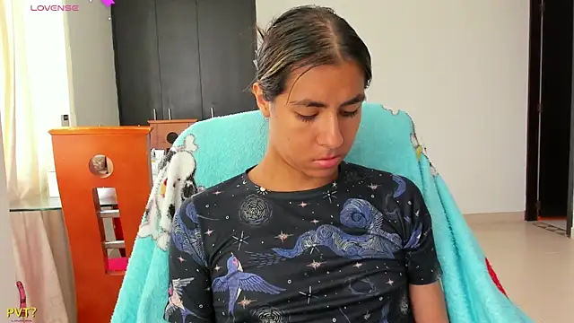 Snapshot of Kamilasalazar chatting on 23, 2, 2025 Kamilasalazar online show from 23, 2, 2025