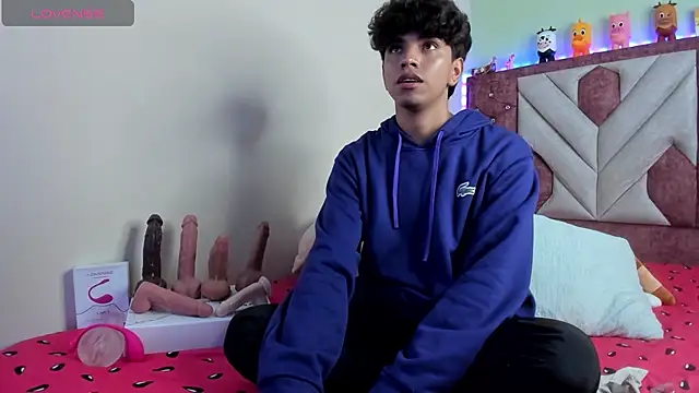 Snapshot of Santy_carrington chatting on 23, 9, 2025 Santy carrington online show from 23, 9, 2025