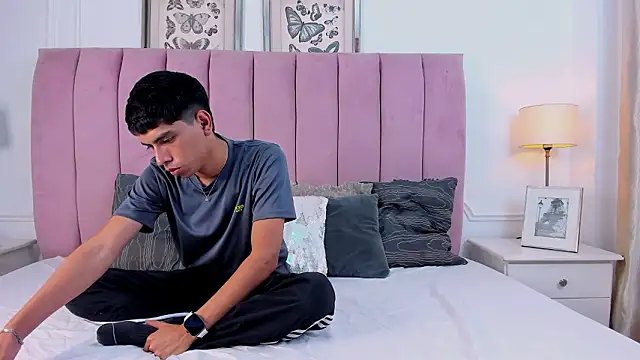 Santy carrington online show from 9, 3, 2026