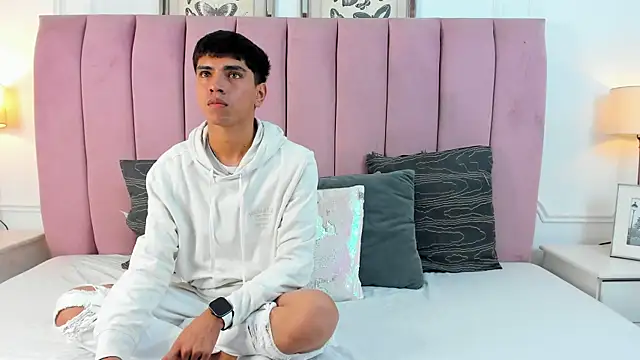 Santy carrington online show from 12, 3, 2026