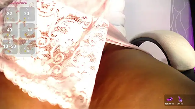 Britanymooree online show from 15, 12, 2024