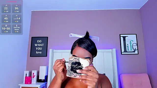 Britanymooree online show from 12, 9, 2025