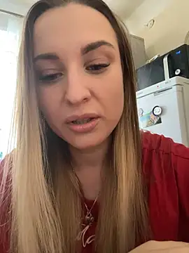 Snapshot of OlgaBuzzz chatting on 6, 2, 2025 OlgaBuzzz online show from 6, 2, 2025