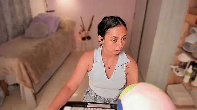 Aleja24Evans online show from 25, 3, 2026