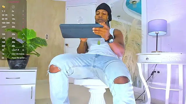 Snapshot of RicoBrown777_ chatting on 9, 6, 2026 RicoBrown777 online show from 9, 6, 2026