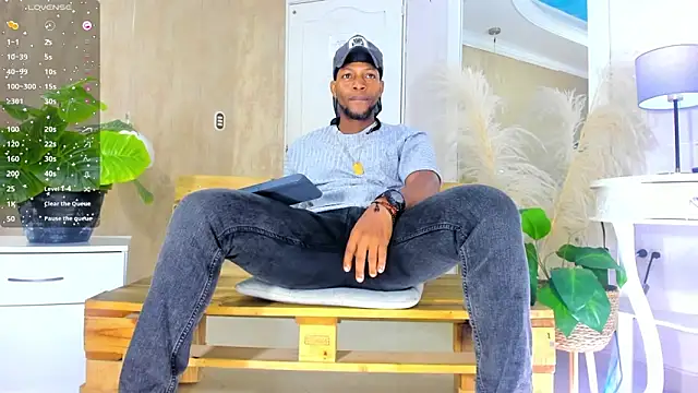 Snapshot of RicoBrown777_ chatting on 15, 6, 2026 RicoBrown777 online show from 15, 6, 2026