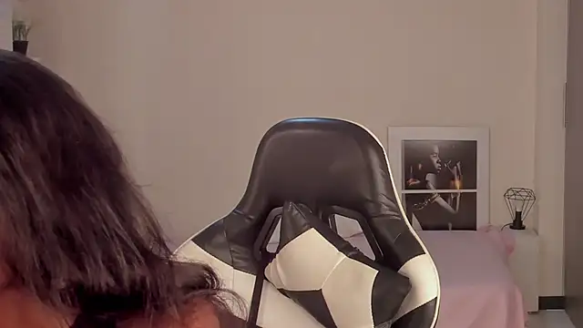 Snapshot of SavannahWildee chatting on 11, 12, 2024 SavannahWildee online show from 11, 12, 2024