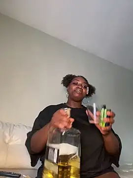LillShayy online show from 4, 6, 2026