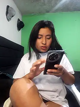 Snapshot of yuliparis chatting on 25, 1, 2025 yuliparis online show from 25, 1, 2025