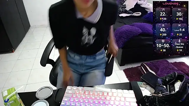 Snapshot of charllotee_dark chatting on 23, 12, 2024 charllotee dark online show from 23, 12, 2024