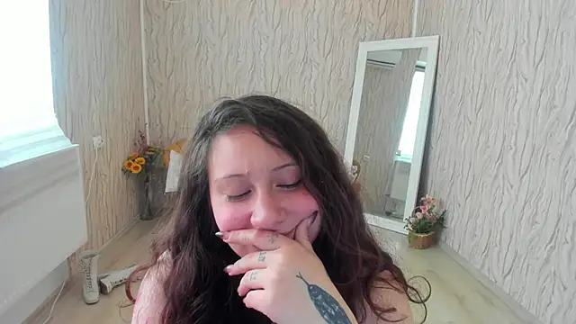 Snapshot of AishaRouhi chatting on 19, 2, 2025 AishaRouhi online show from 19, 2, 2025