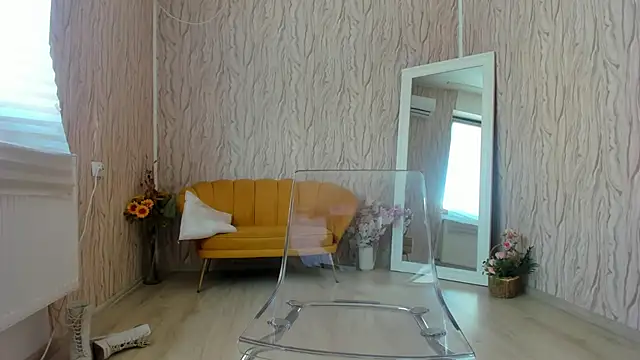 Snapshot of AishaRouhi chatting on 19, 2, 2025 AishaRouhi online show from 19, 2, 2025