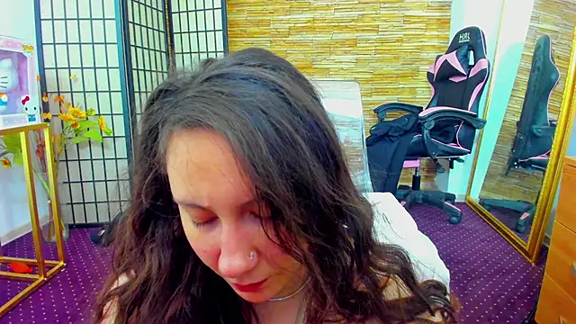 Snapshot of AishaRouhi chatting on 6, 1, 2026 AishaRouhi online show from 6, 1, 2026