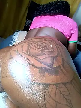 Hugemassivebootie online show from 27, 11, 2025