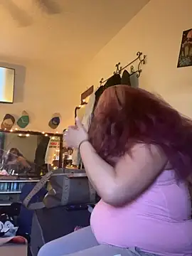 Snapshot of Lalalynn chatting on 5, 2, 2026 Lalalynn online show from 5, 2, 2026