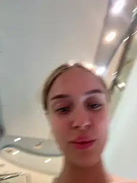 Snapshot of enjoy_my_beauty chatting on 13, 12, 2024 enjoy my beauty online show from 13, 12, 2024