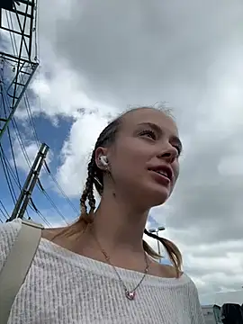 Snapshot of enjoy_my_beauty chatting on 22, 12, 2024 enjoy my beauty online show from 22, 12, 2024