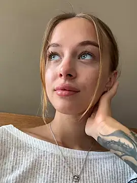 Snapshot of enjoy_my_beauty chatting on 6, 2, 2025 enjoy my beauty online show from 6, 2, 2025