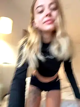 Snapshot of enjoy_my_beauty chatting on 14, 9, 2025 enjoy my beauty online show from 14, 9, 2025