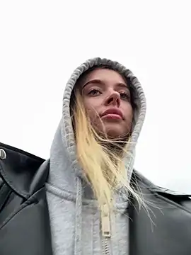 Snapshot of enjoy_my_beauty chatting on 22, 10, 2025 enjoy my beauty online show from 22, 10, 2025