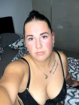 Snapshot of xlinastarrx chatting on 1, 10, 2025 xlinastarrx online show from 1, 10, 2025