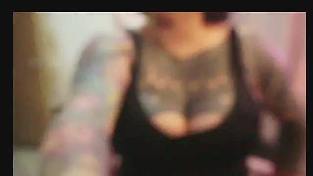 Snapshot of angelacianuro_ chatting on 4, 11, 2025 angelacianuro online show from 4, 11, 2025