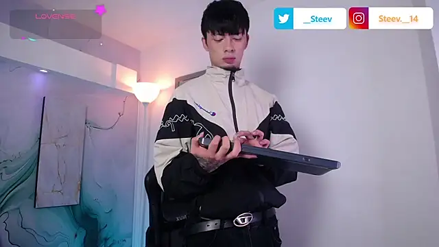 Steev Novoa online show from 18, 4, 2026