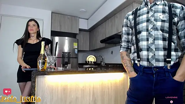 Snapshot of basic_Instinct chatting on 21, 2, 2025 basic Instinct online show from 21, 2, 2025