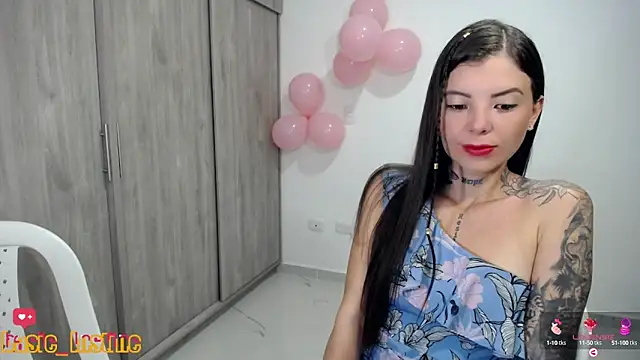 Snapshot of basic_Instinct chatting on 8, 3, 2025 basic Instinct online show from 8, 3, 2025