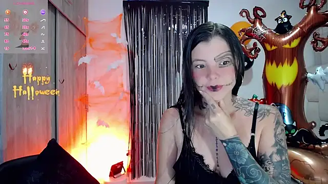 Snapshot of basic_Instinct chatting on 15, 10, 2025 basic Instinct online show from 15, 10, 2025