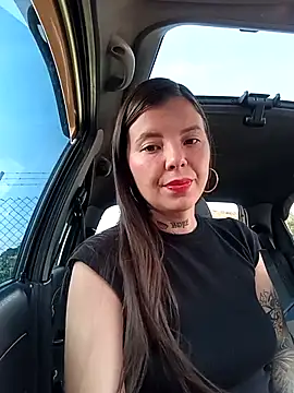 Snapshot of basic_Instinct chatting on 19, 10, 2025 basic Instinct online show from 19, 10, 2025