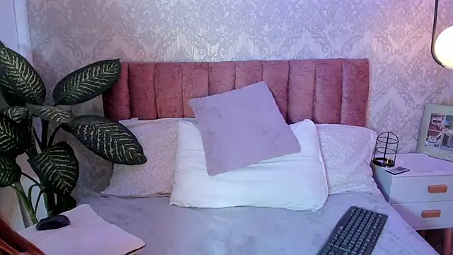 Snapshot of tiffany_becker chatting on 7, 1, 2025 tiffany becker online show from 7, 1, 2025