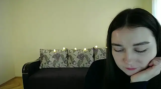 Snapshot of Pretty_shy chatting on 1, 2, 2025 Pretty shy online show from 1, 2, 2025