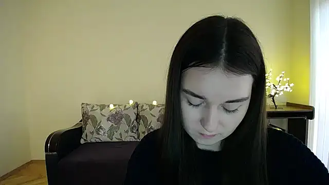 Snapshot of Pretty_shy chatting on 4, 2, 2025 Pretty shy online show from 4, 2, 2025