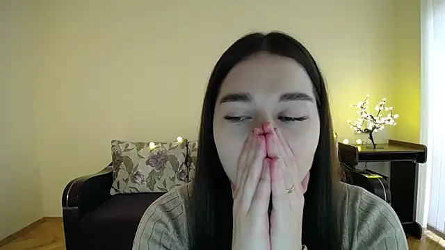Snapshot of Pretty_shy chatting on 7, 2, 2025 Pretty shy online show from 7, 2, 2025