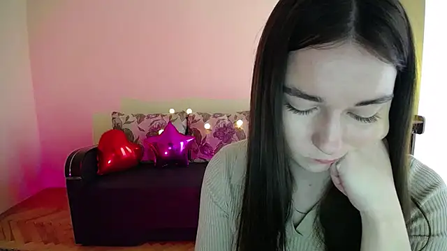 Snapshot of Pretty_shy chatting on 10, 3, 2025 Pretty shy online show from 10, 3, 2025