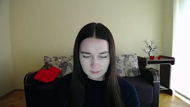 Snapshot of Pretty_shy chatting on 2, 10, 2025 Pretty shy online show from 2, 10, 2025
