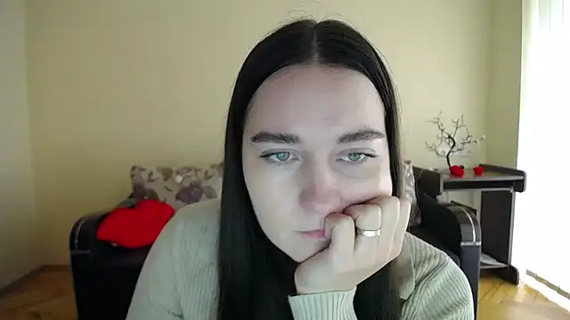 Snapshot of Pretty_shy chatting on 3, 10, 2025 Pretty shy online show from 3, 10, 2025