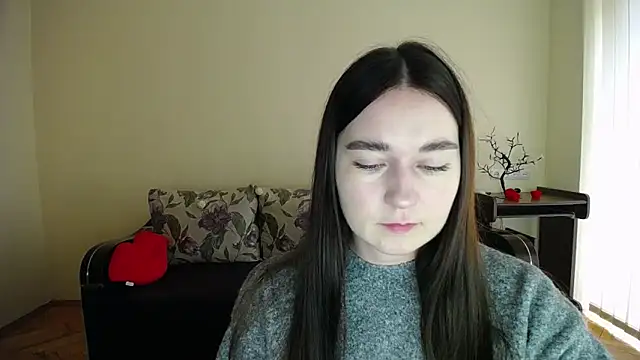 Snapshot of Pretty_shy chatting on 4, 10, 2025 Pretty shy online show from 4, 10, 2025