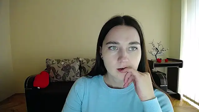 Snapshot of Pretty_shy chatting on 5, 10, 2025 Pretty shy online show from 5, 10, 2025
