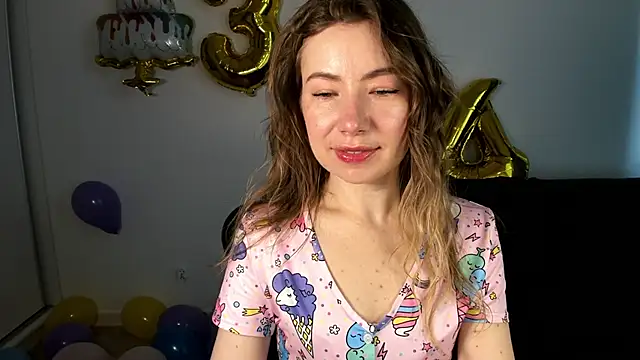 Mia Tasty online show from 8, 4, 2026