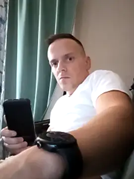 Snapshot of Rollinhard6969 chatting on 28, 3, 2026 Rollinhard6969 online show from 28, 3, 2026