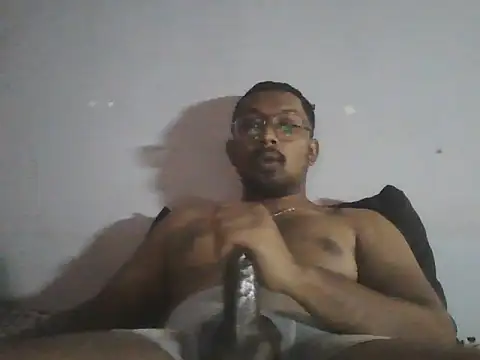 Snapshot of chennaibull101 chatting on 18, 10, 2025 chennaibull101 online show from 18, 10, 2025