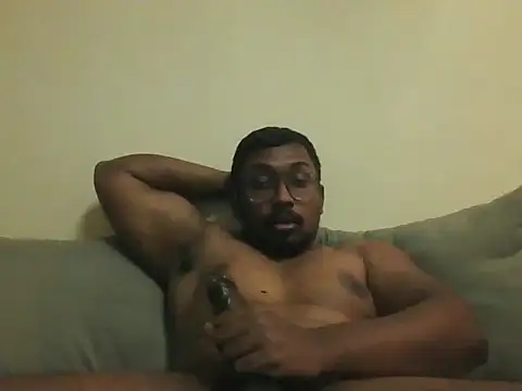 Snapshot of chennaibull101 chatting on 27, 4, 2026 chennaibull101 online show from 27, 4, 2026