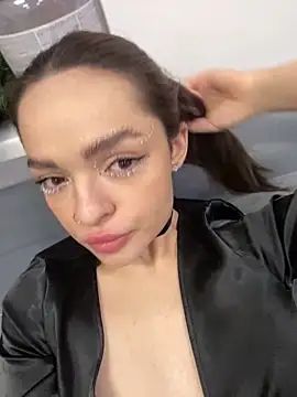 Snapshot of AnaWest chatting on 13, 1, 2025 AnaWest online show from 13, 1, 2025