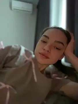 Snapshot of AnaWest chatting on 5, 2, 2025 AnaWest online show from 5, 2, 2025