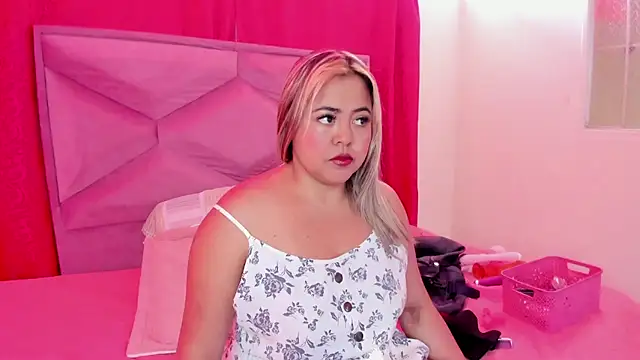 Snapshot of GraceJansenn chatting on 21, 1, 2025 GraceJansenn online show from 21, 1, 2025