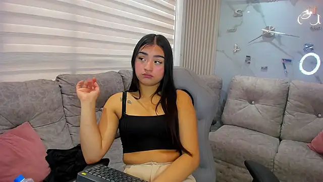 Snapshot of kendall_as chatting on 19, 3, 2025 kendall as online show from 19, 3, 2025