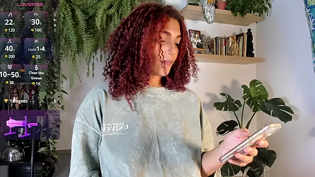 Snapshot of katrinaa_ricci chatting on 13, 12, 2024 katrinaa ricci online show from 13, 12, 2024