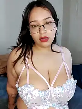 Snapshot of Angiee2001 chatting on 6, 2, 2025 Angiee2001 online show from 6, 2, 2025